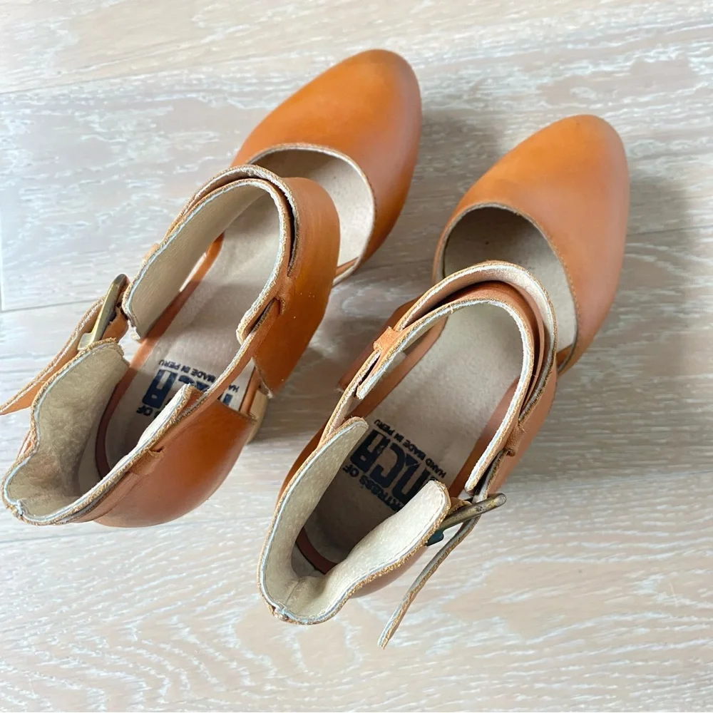 FORTRESS OF INCA Tan Leather cut out booties sz 8.5-9 wooden platform heel